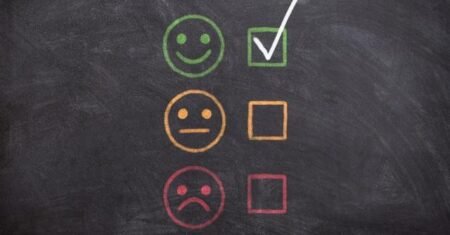 O Poder das Afirmações Positivas: Transformando Pensamentos e Padrões Negativos em Uma Mentalidade Espiritualmente Enriquecedora